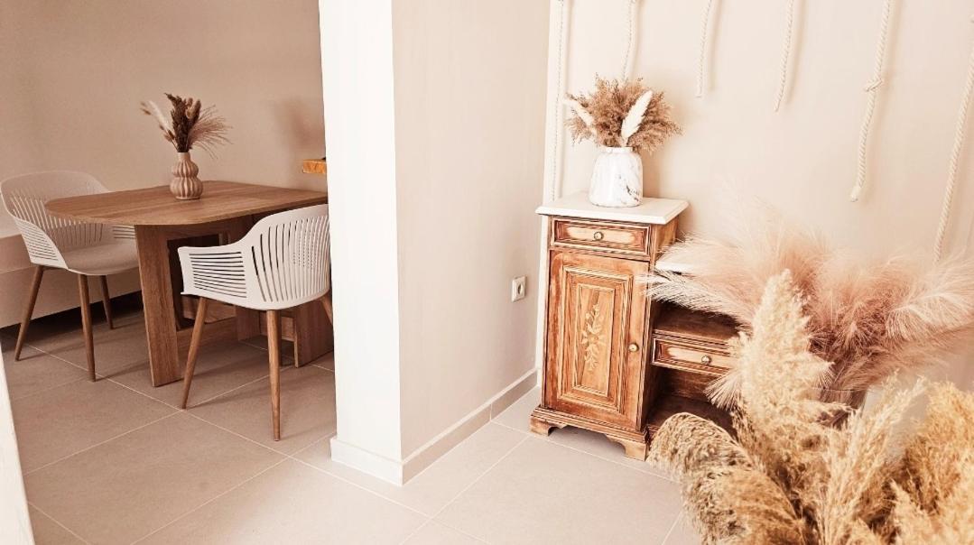 Boutique Athensairport Apartments Markopoulo Mesogaias Bilik gambar